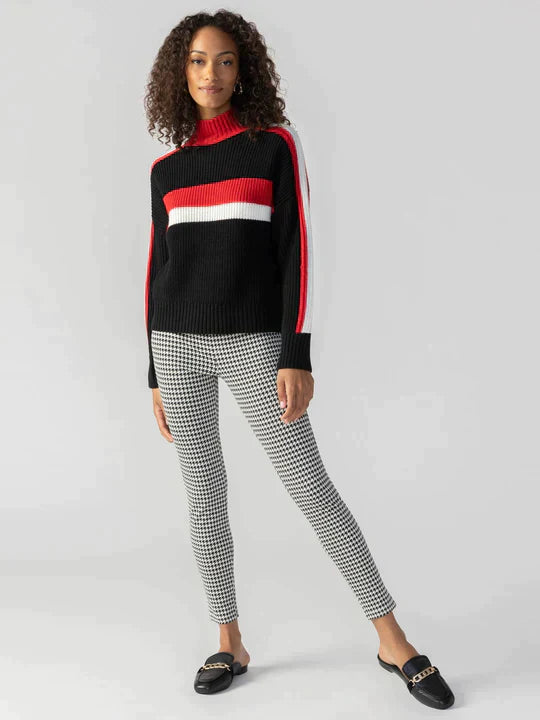 Runway leggings in a classic houndstooth pattern.